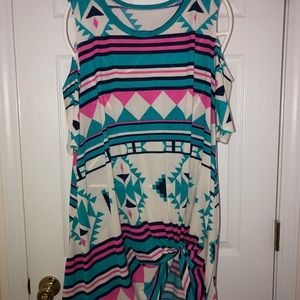 NWOT 3X Cold Shoulder Top